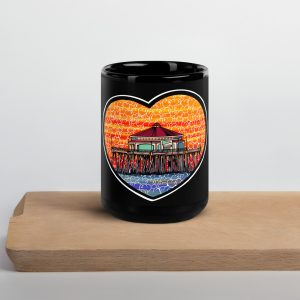 HUTTINGTON PIER,Black Glossy Mug